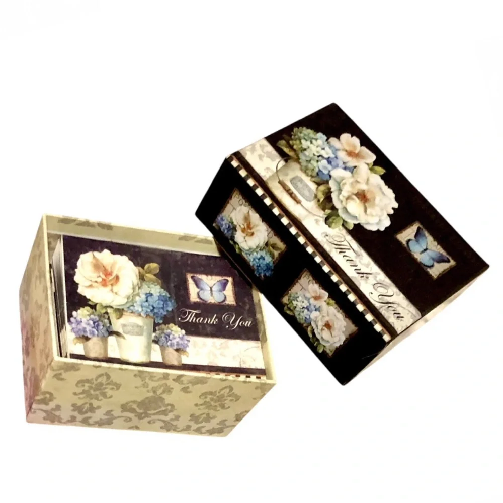 Tri-Coastal Design elegant floral